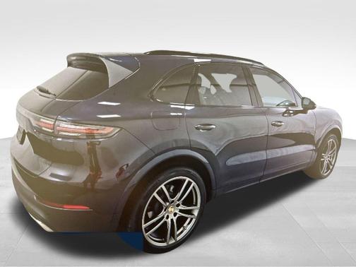2023 Porsche Cayenne Base