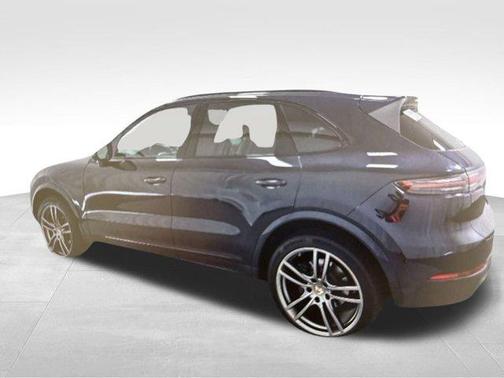 2023 Porsche Cayenne Base