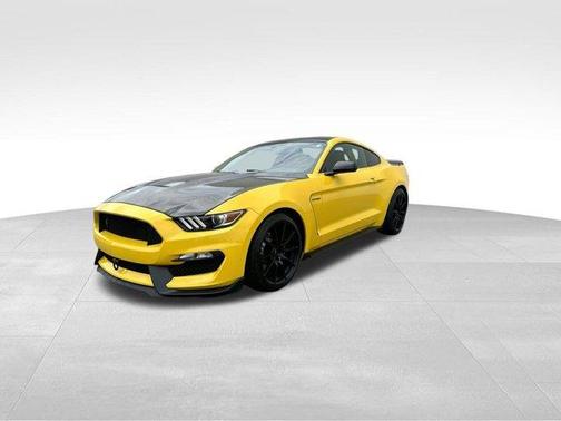 2017 Ford Shelby GT350 Base