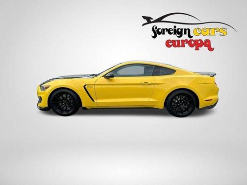 2017 Ford Shelby GT350 Base