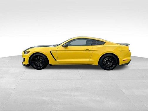 2017 Ford Shelby GT350 Base