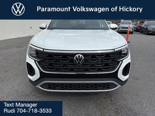 Opal White Pearl 2026 Volkswagen Atlas Cross Sport 2.0T SE