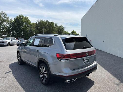 Silver Bird Metallic 2024 Volkswagen Atlas 2.0T SEL