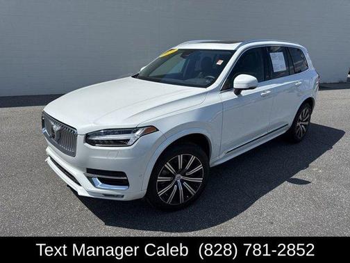 Crystal White Metallic 2023 Volvo XC90 B5 Plus