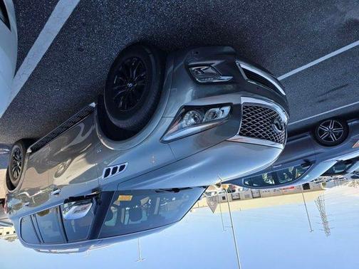 2017 INFINITI QX80 Signature Edition