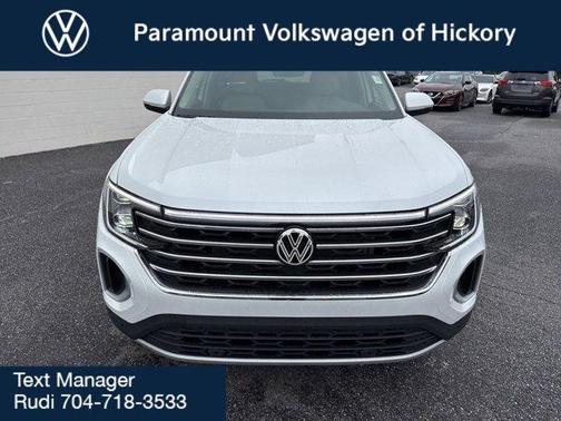 White Pearl 2026 Volkswagen Atlas 2.0T SE W/TECHNOLOGY
