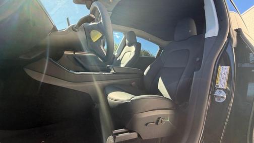 2024 Tesla Model Y Performance