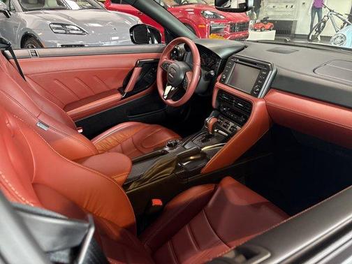 2020 Nissan GT-R Premium