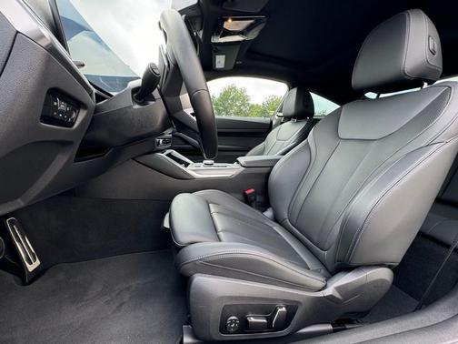 2025 BMW M440 i