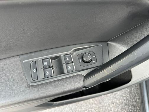 2019 Volkswagen Tiguan 2.0T SE