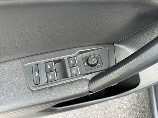 2019 Volkswagen Tiguan 2.0T SE