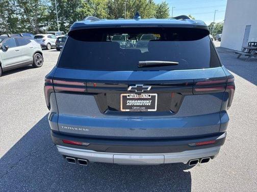 Lakeshore Blue 2025 Chevrolet Traverse LT
