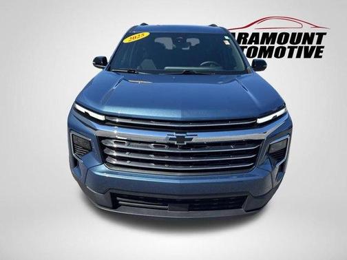 Lakeshore Blue 2025 Chevrolet Traverse LT