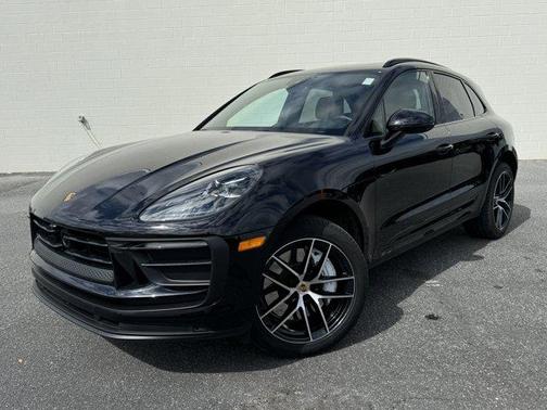 2024 Porsche Macan Base (PDK)
