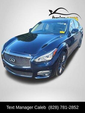 2017 INFINITI Q70 3.7X