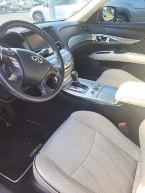 2017 INFINITI Q70 3.7X