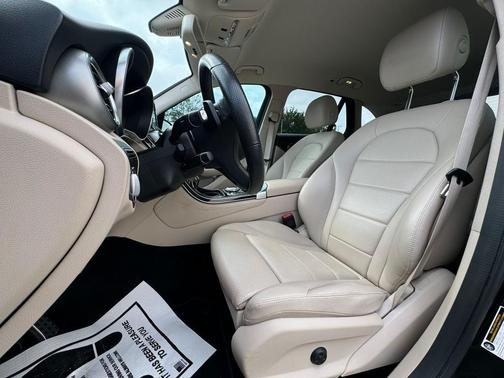 2019 Mercedes-Benz GLC 300 Base
