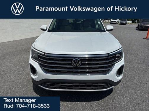 White Pearl 2026 Volkswagen Atlas 2.0T SE W/TECHNOLOGY