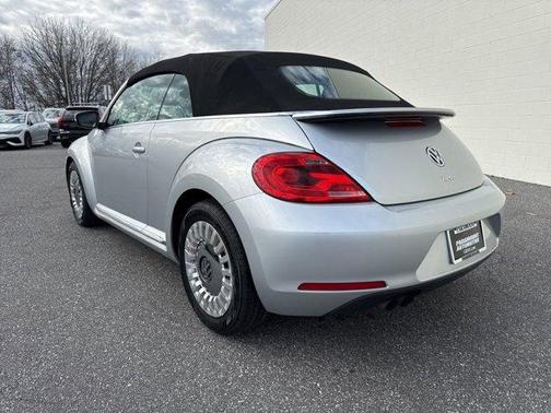 2016 Volkswagen Beetle 1.8T S