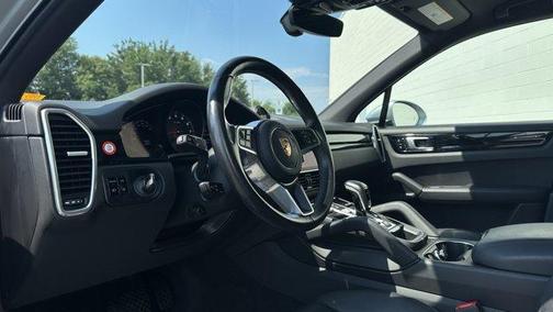2021 Porsche Cayenne Base