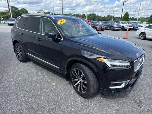 Onyx Black Metallic 2023 Volvo XC90 B6 Plus 7-Seater