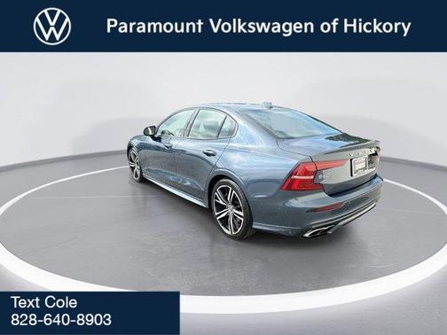 2021 Volvo S60 R-DESIGN
