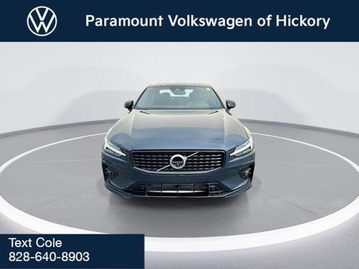 2021 Volvo S60 R-DESIGN