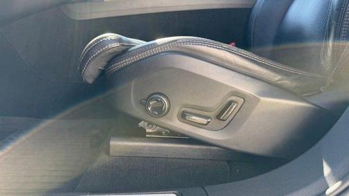 2022 Volvo XC60 B5 Inscription