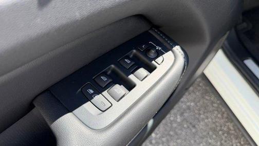 2022 Volvo XC60 B5 Inscription