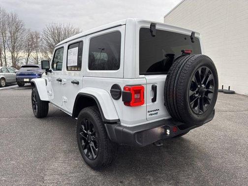 2025 Jeep Wrangler 4xe Sahara