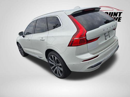 Gray Metallic 2024 Volvo XC60 B5 Plus Dark Theme