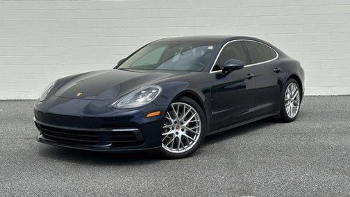 2018 Porsche Panamera 4