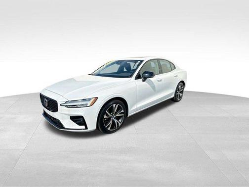 2025 Volvo S60 B5 Core