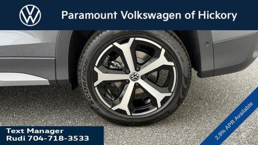 2025 Volkswagen Tiguan 2.0T SE