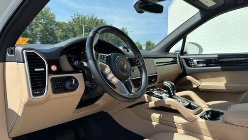 2021 Porsche Cayenne Base