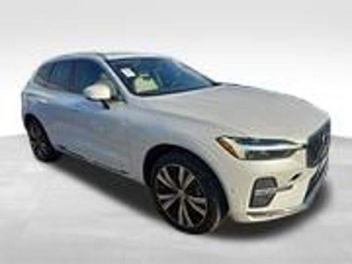 2023 Volvo XC60 B5 Plus Bright Theme