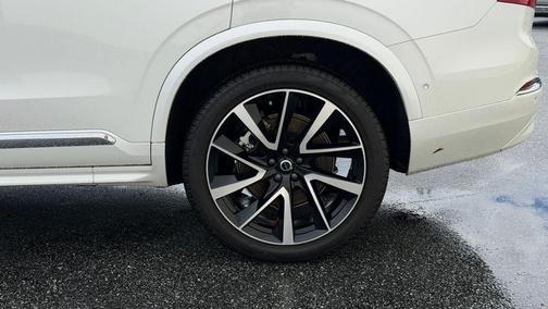 2024 Volvo XC90 B6 Ultimate Bright Theme 7-Seater