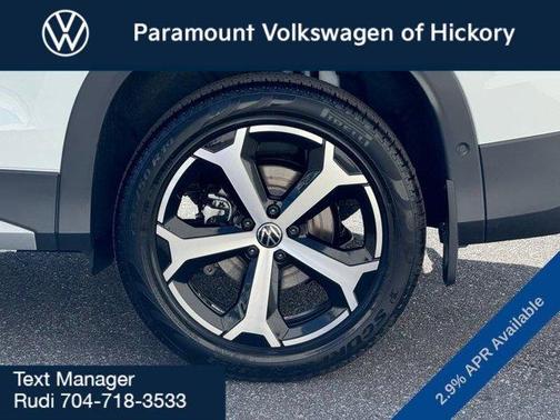 2025 Volkswagen Tiguan 2.0T SE