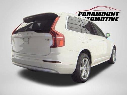 2022 Volvo XC90 T5 Momentum 7 Passenger