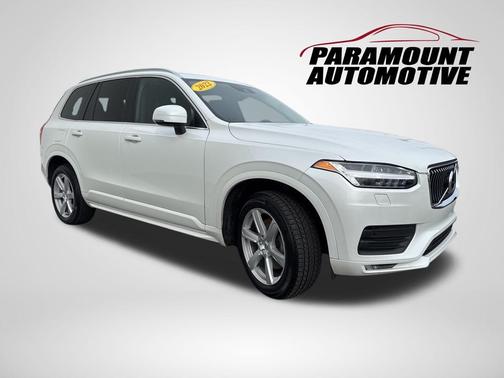 2022 Volvo XC90 T5 Momentum 7 Passenger