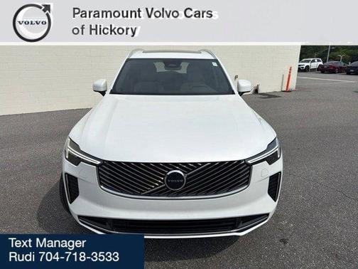 Crystal White Pearl 2026 Volvo XC90 B5 Core