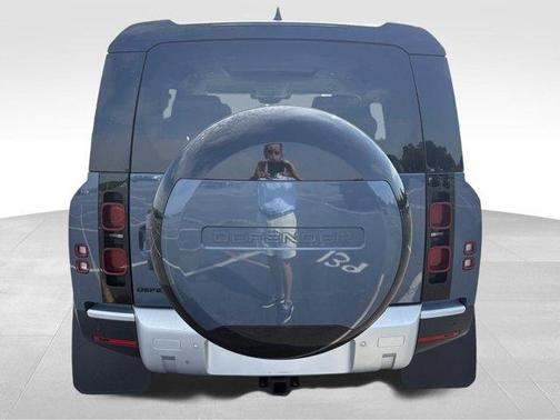 2024 Land Rover Defender P300