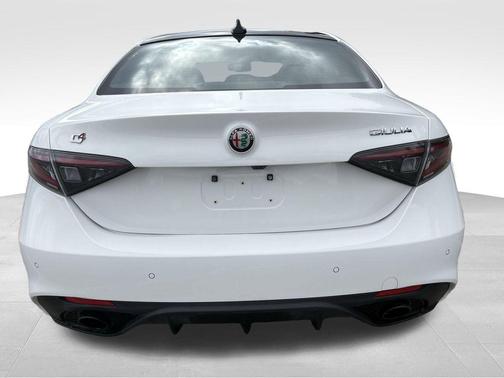 2024 Alfa Romeo Giulia Veloce