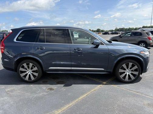 2022 Volvo XC90 T6 Inscription 7 Passenger