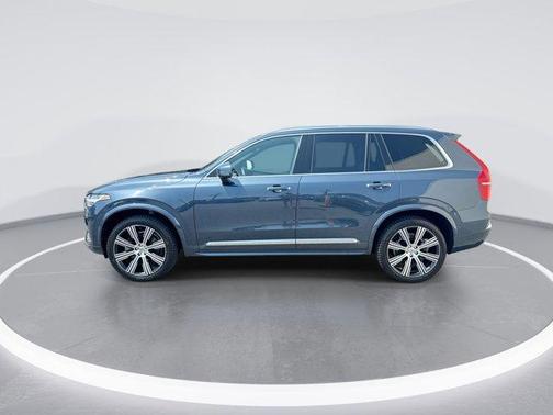 2022 Volvo XC90 T6 Inscription 7 Passenger
