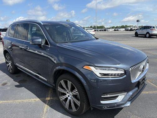 2022 Volvo XC90 T6 Inscription 7 Passenger