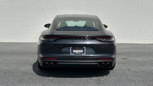 2022 Porsche Panamera 4S
