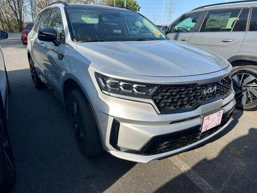 Sparkling Silver 2022 Kia Sorento SX