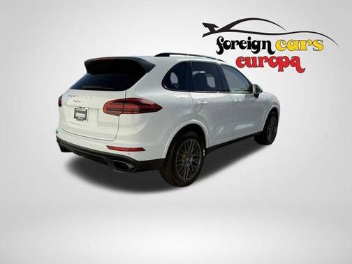 2017 Porsche Cayenne Platinum Edition