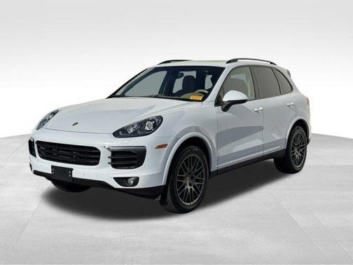 2017 Porsche Cayenne Platinum Edition